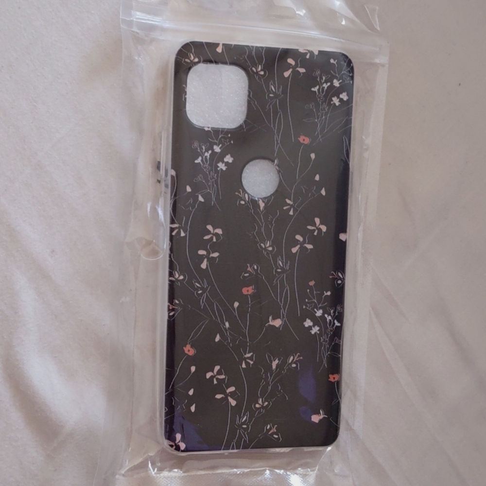 NWOT Floral Phone Case - Motorola One 5G Ace